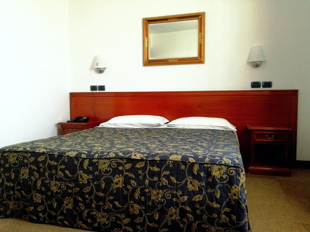 Hotel Medea (Adults Only) Alba  Exterior foto