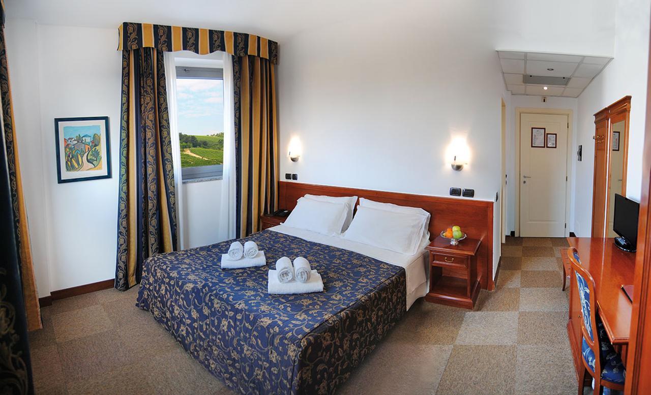 Hotel Medea (Adults Only) Alba  Exterior foto
